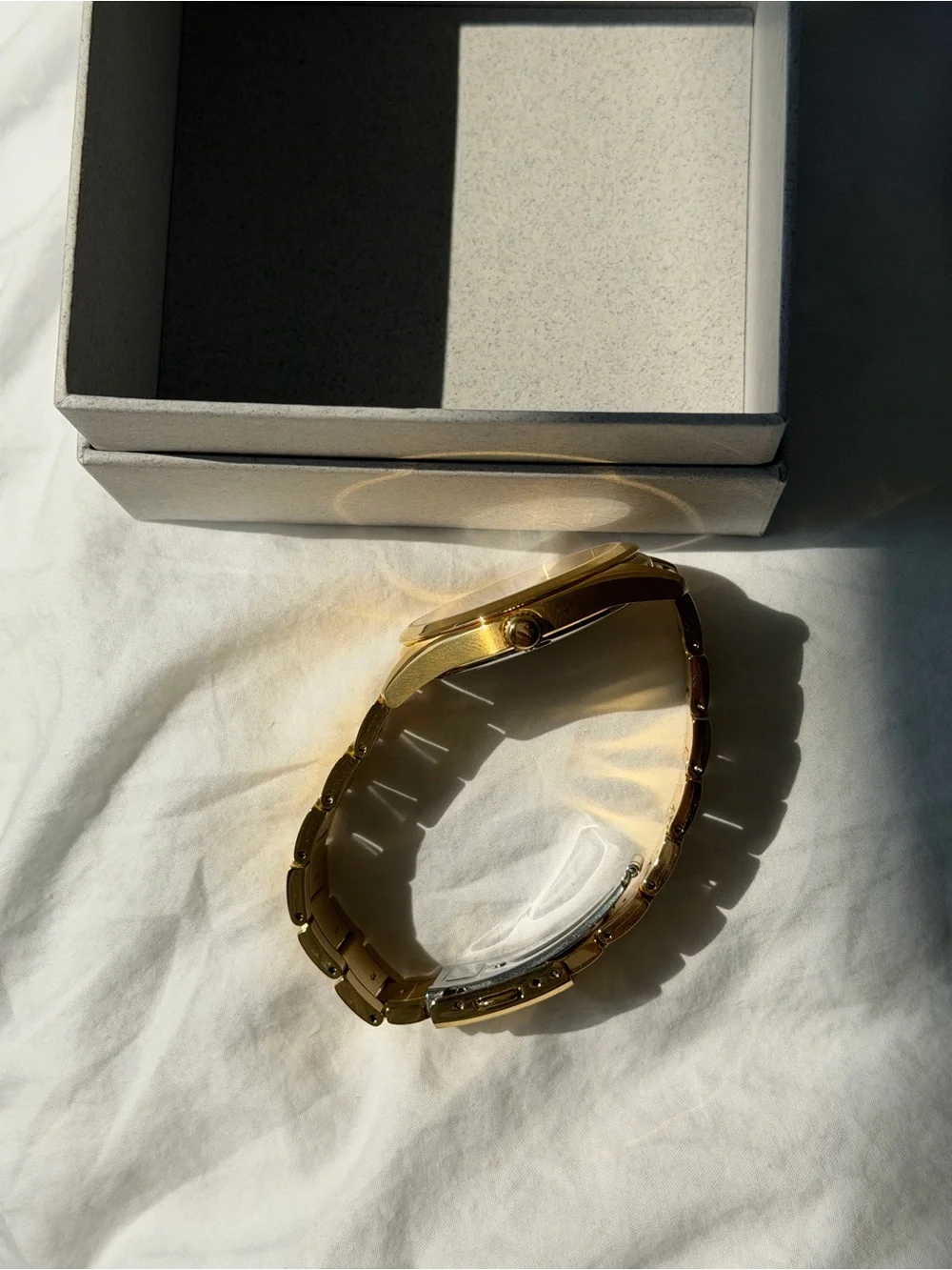 Seiko Gold and White Men's Dress Watch